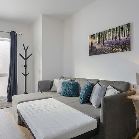 1 Bed Apt Sleeps 4 Luton  Eksteriør billede