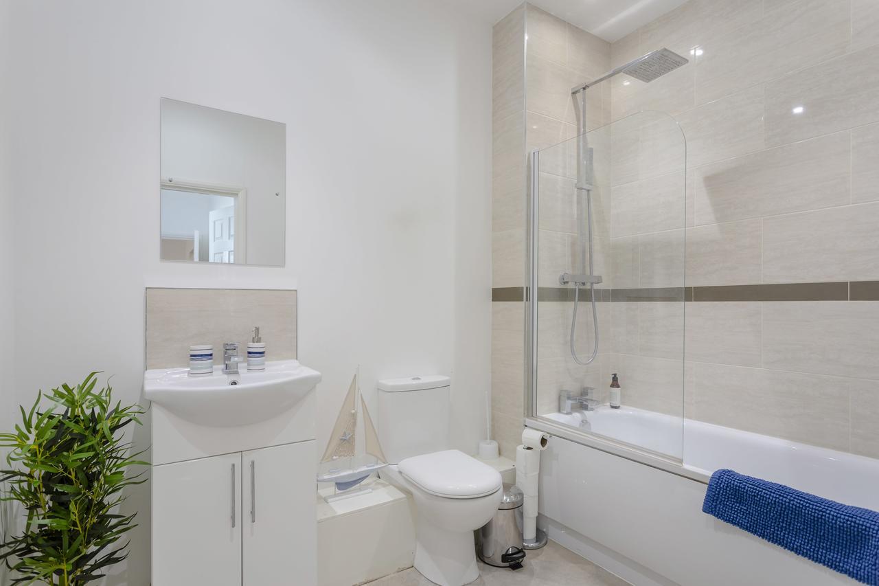 1 Bed Apt Sleeps 4 Luton  Eksteriør billede