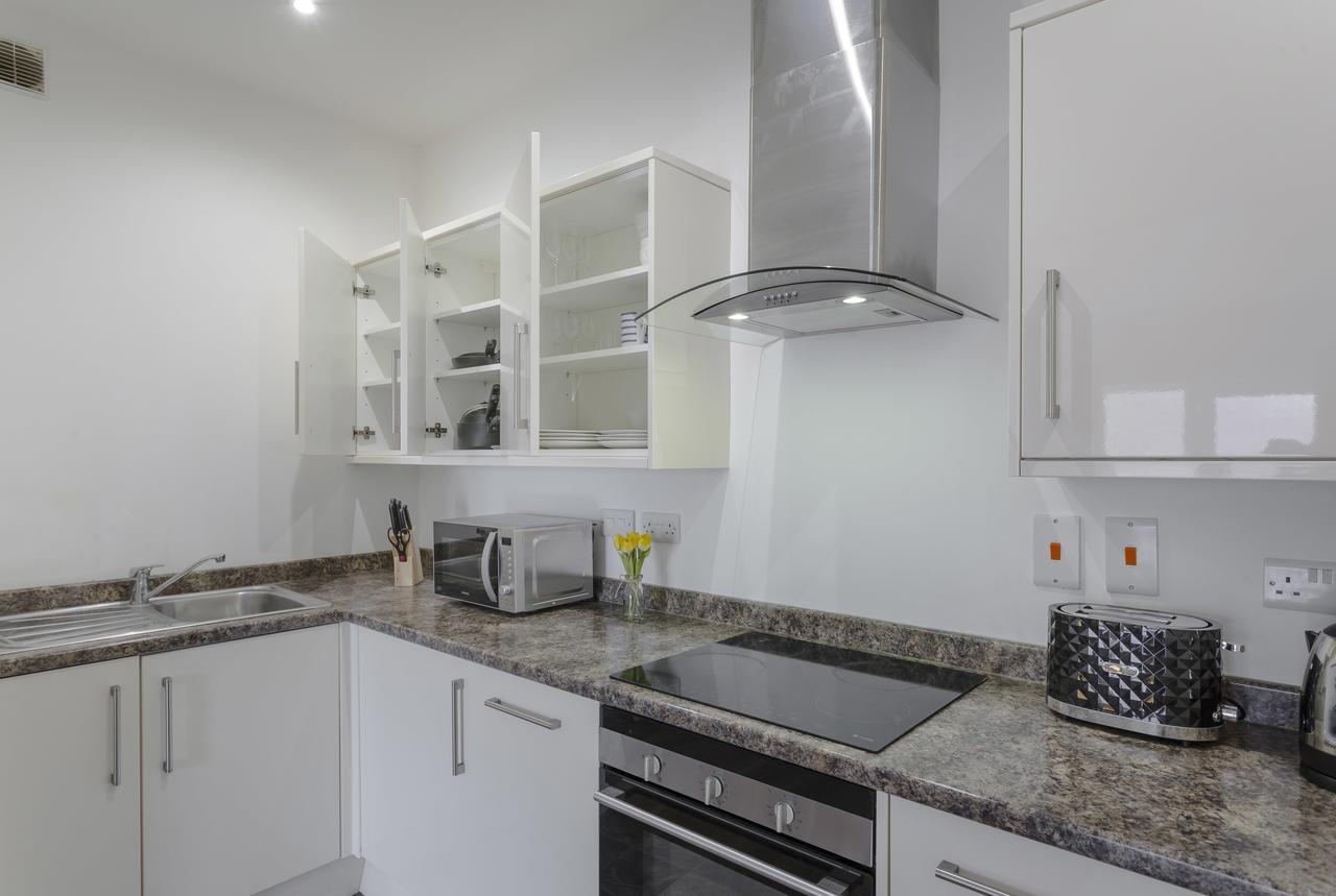 1 Bed Apt Sleeps 4 Luton  Eksteriør billede