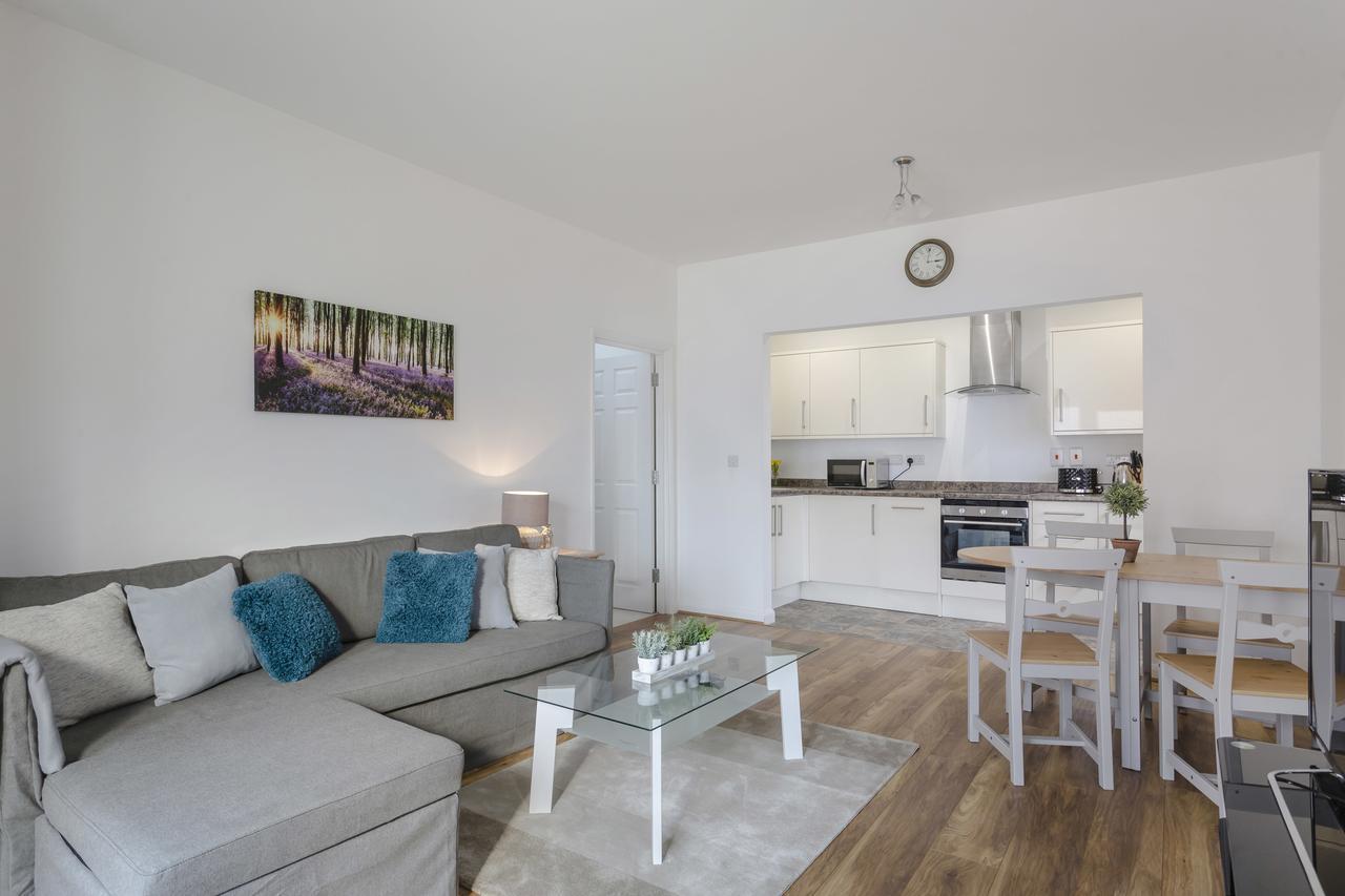1 Bed Apt Sleeps 4 Luton  Eksteriør billede
